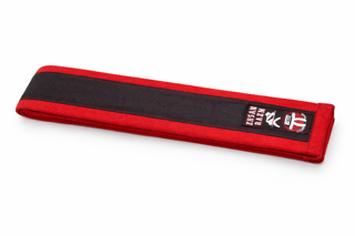 🥋 کمربند رزمی مشکی و قرمز EHSAN RAZMI – طراحی حرفه‌ای با دوخت تقویت‌شده برای کونگ فو