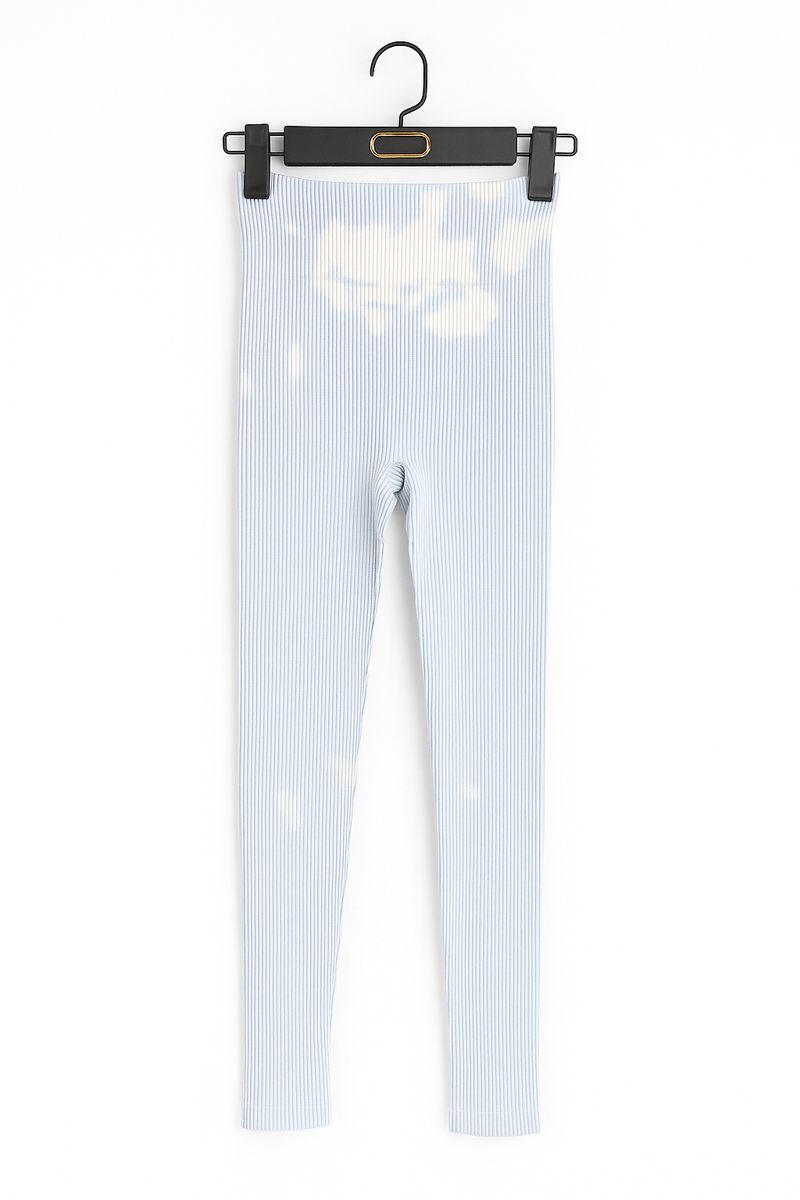 لگ زنانه ورزشی فاق‌بلند آبی روشن طرح ابریRibbed Seamless | لگ جذب اسپرت و ترند