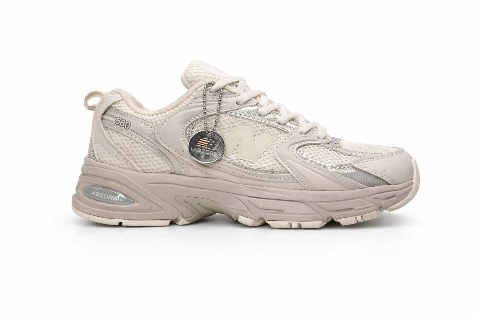 کفش نیوبالانس 530: گامی در جهت راحتی و استایل روزمره"