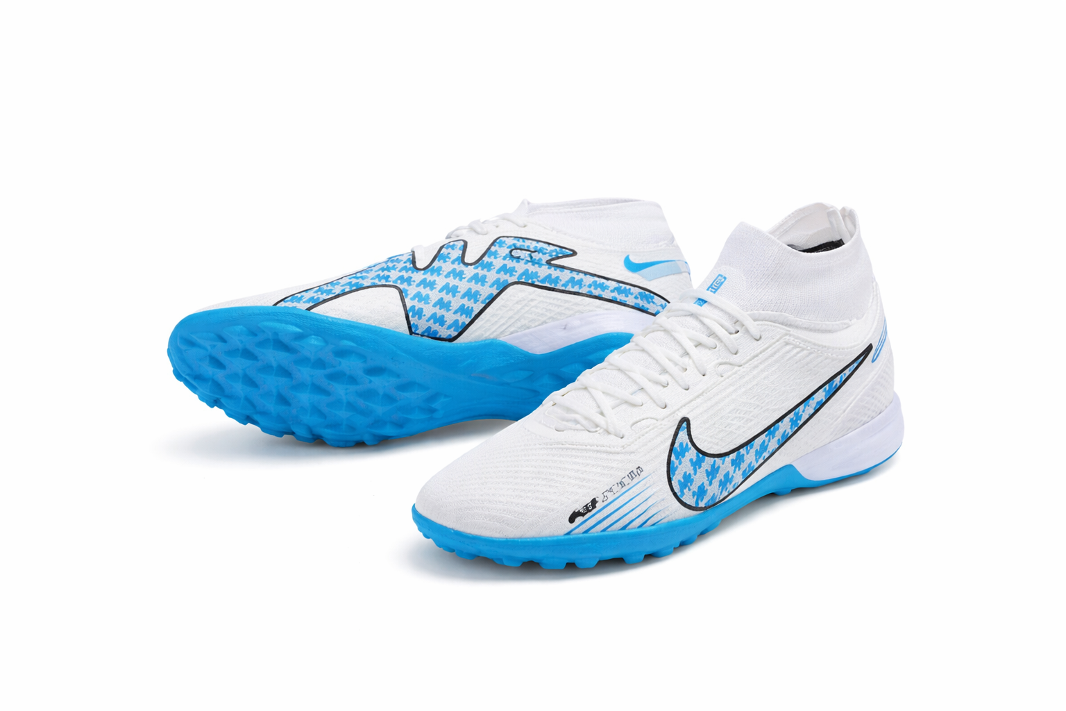 کفش استوک ریز ویپور 15 میانه | چسبندگی عالی، سبک و مناسب فوتبال چمن مصنوعی